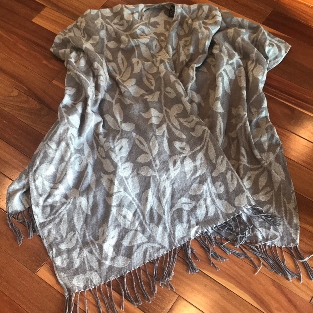Tassel Edge Wrap